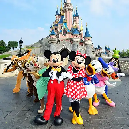 Ταξίδια στο μαγευτικό πάρκο της Disneyland - Travel Experience Disneyland - People of the World.